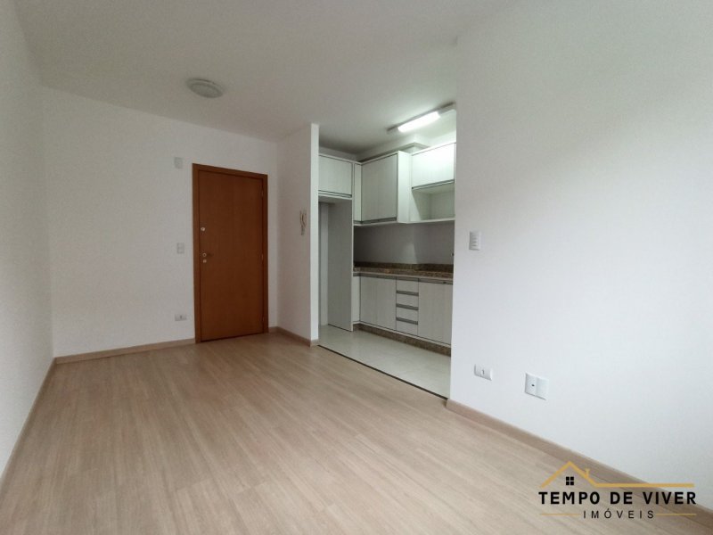 Apartamento à venda Vista Alegre com 35m² e 1 quarto por R$ 239.000 - 1432131841-cozinha-e-sala-2.jpg