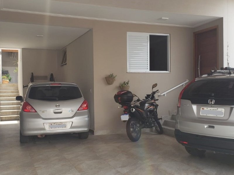 Casa à venda Jardim Andere com 250m² e 4 quartos por R$ 950.000 - 240438493-garagem.jpeg