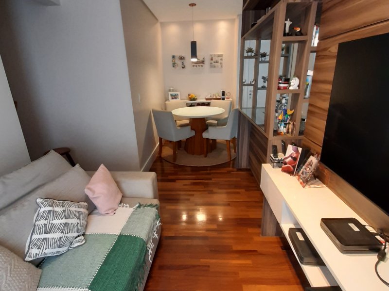 Apartamento à venda Vila Yara com 54m² e 2 quartos por R$ 450.000 - 1660516113-sala-foto-1.jpg