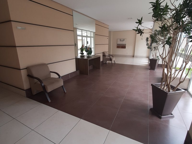 Apartamento à venda Vila Yara com 54m² e 2 quartos por R$ 450.000 - 699428067-hall-de-entrada.jpg