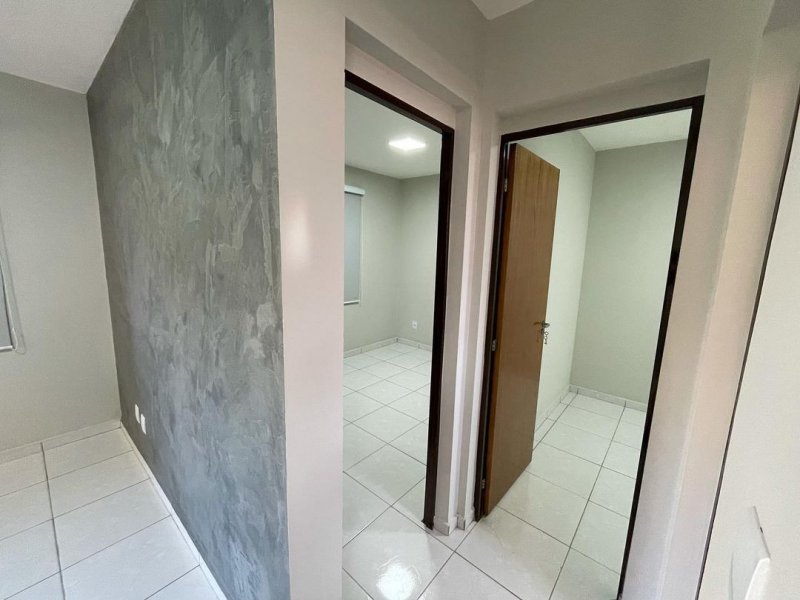 Apartamento à venda Jardim Residencial Paraíso com 51m² e 2 quartos por R$ 118.000 - 557486257-corredor.jpg