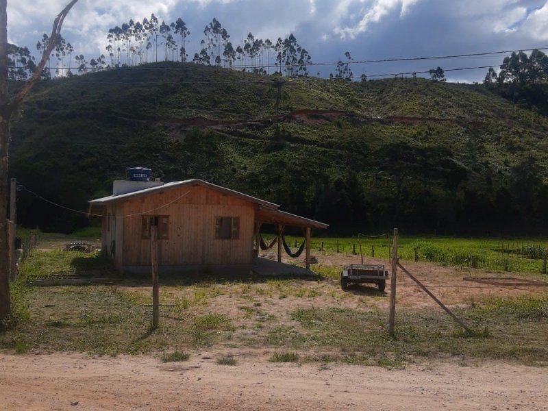 Sítio à venda Centro com 3500m² e 2 quartos por R$ 340.000 - 823725016-img-20220416-wa0061.jpg