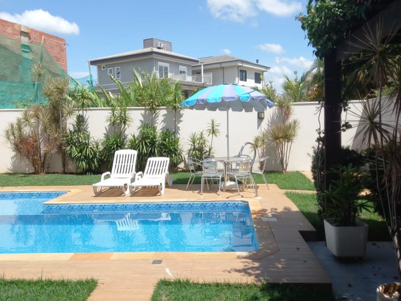 Casa à venda Swiss Park com 293m² e 4 quartos por R$ 1.650.000 - 1185276248-piscina.jpg