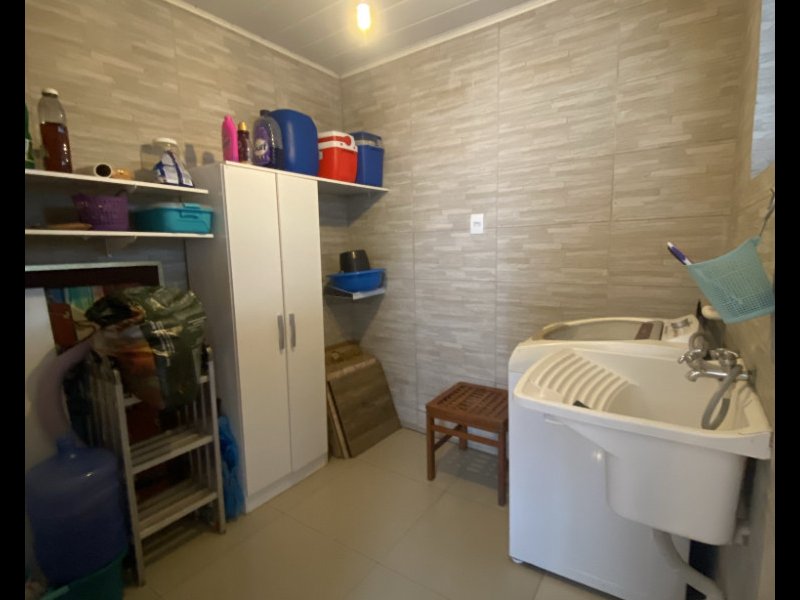Casa à venda Carianos com 220m² e 2 quartos por R$ 580.000 - 1990664031-dd46cb75-2513-4504-9572-943d710d8584.jpeg