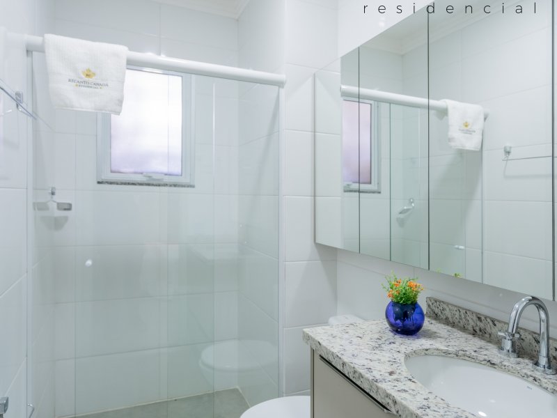 Apartamento à venda Canada com 63m² e 2 quartos por R$ 282.400 - 2015605665-bwc-suite.jpg