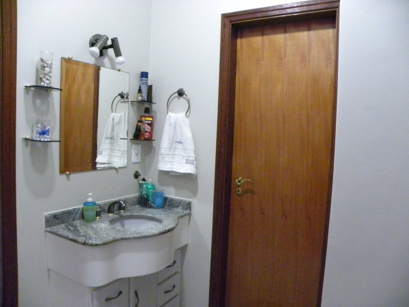 Casa à venda Vila Agrícola com 201m² e 3 quartos por R$ 665.000 - 2095998137-dscn8981.JPG