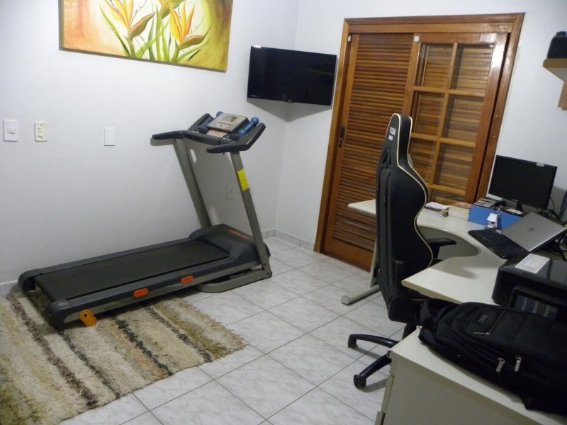 Casa à venda Vila Agrícola com 201m² e 3 quartos por R$ 665.000 - 946766088-dscn8991.JPG