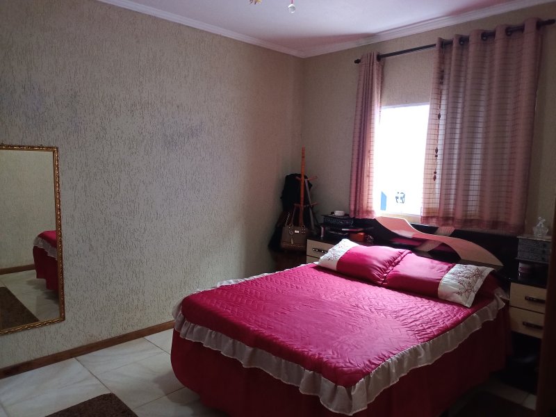 Casa à venda Vila Carolina com 168m² e 3 quartos por R$ 700.000 - 845515023-inbound4483700792498416558.jpg
