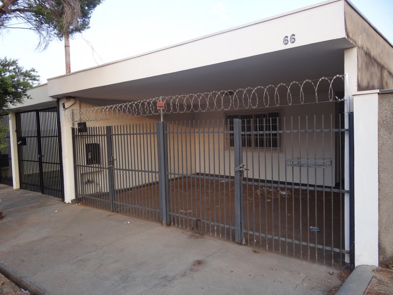 Casa à venda Jardim Bandeirantes com 120m² e 2 quartos por R$ 415.000 - 1275938040-dsc00003.JPG
