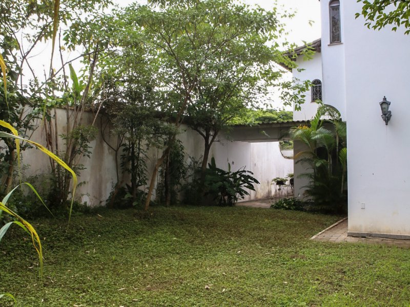 Casa à venda Caxingui com 272m² e 5 quartos por R$ 1.600.000 - 1392721604-d07b7848-3413-4935-985c-fddd745c7642.jpeg
