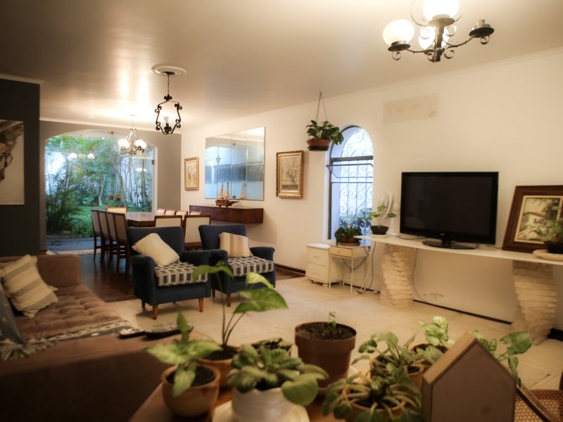 Casa à venda Caxingui com 272m² e 5 quartos por R$ 1.600.000 - 1559944674-001dcc4d-307e-4441-8e19-a9f8b87702bf.jpeg