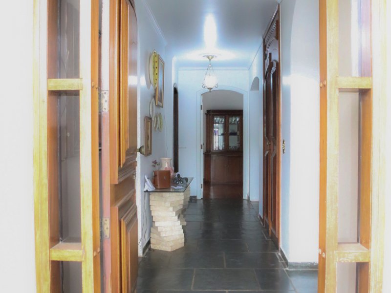 Casa à venda Caxingui com 272m² e 5 quartos por R$ 1.600.000 - 1671467504-1f3a5a8a-2b22-4ea4-a745-e9815c8ae92c.jpeg