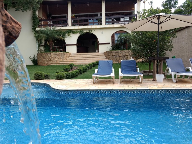 Casa à venda Jardim dos Pinheiros com 480m² e 5 quartos por R$ 1.600.000 - 1245258958-img-20181115-144832246.jpg