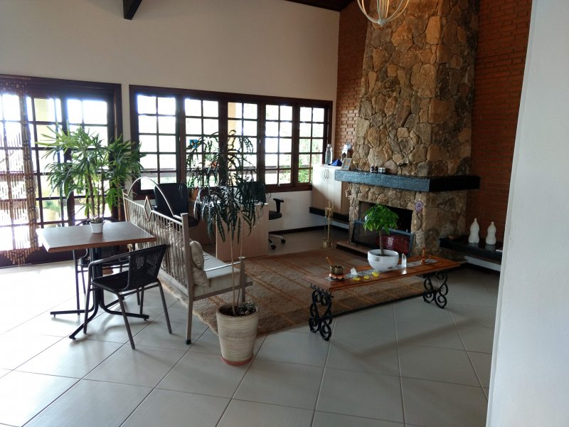 Casa à venda Jardim dos Pinheiros com 480m² e 5 quartos por R$ 1.600.000 - 233922424-img-20181014-091914841.jpg