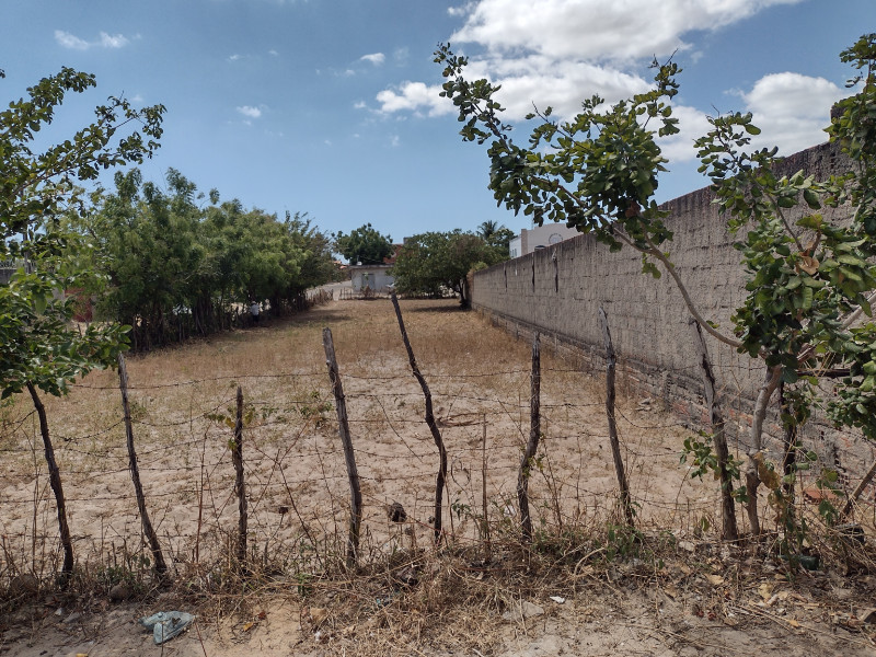 Terreno à venda Centro com 720m² e 1 quarto por R$ 180.000 - 450192560-img-20220901-100404845-hdr.jpg
