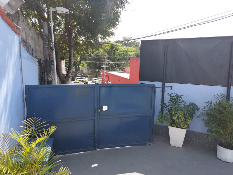 Comercial para alugar Cascadura com 60m² e 1 quarto por R$ 600 - 185817446-whatsapp-image-2022-08-26-at-11.jpeg