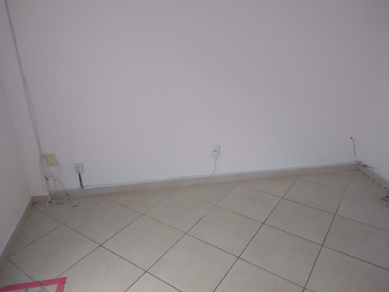Comercial para alugar Cascadura com 60m² e 1 quarto por R$ 600 - 1973343742-img-20201106-095524915.jpg