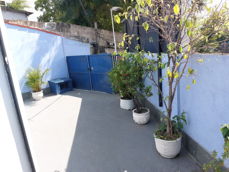 Comercial para alugar Cascadura com 60m² e 1 quarto por R$ 600 - 58716547-whatsapp-image-2022-08-26-at-11.jpeg