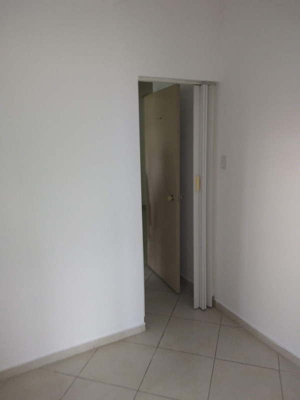 Comercial para alugar Cascadura com 60m² e 1 quarto por R$ 600 - 969939531-img-20201106-095251739.jpg