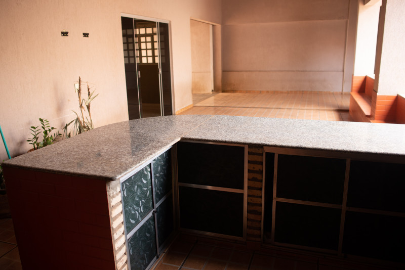 Casa à venda Vl. Sílvia Regina com 432m² e 3 quartos por R$ 490.000 - 2039795111-swf5140.jpg