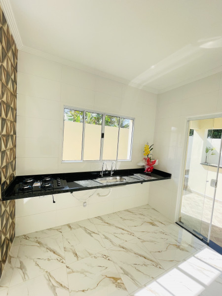 Casa à venda Centro com 102m² e 3 quartos por R$ 389.900 - 1308314858-49c8cf6a-e923-447e-8078-36e4836e6cc9.jpeg