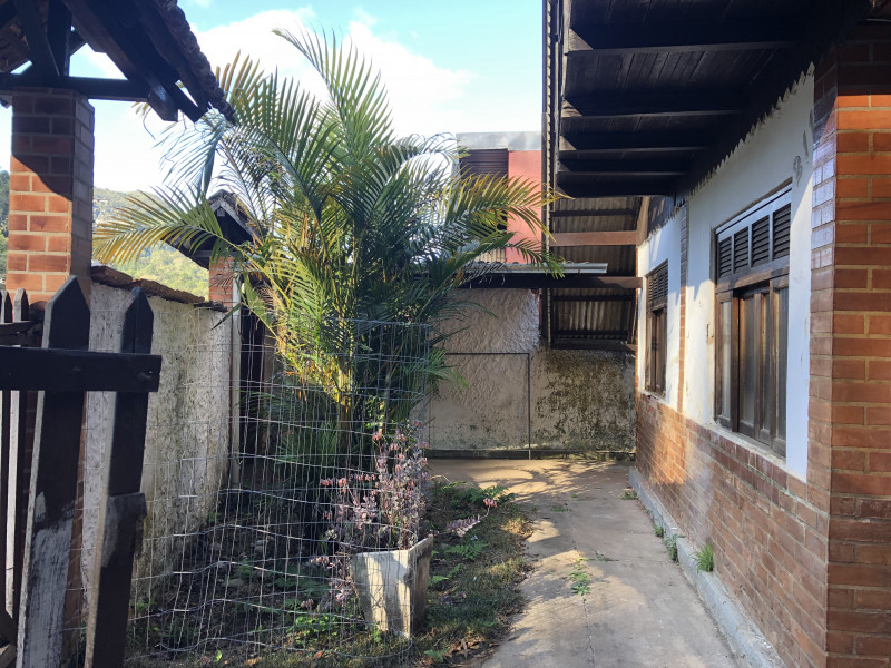 Casa à venda Mury com 160m² e 3 quartos por R$ 350.000 - 1181712989-a68e0abd-45a3-4515-a5be-63efc5cfb665.jpeg