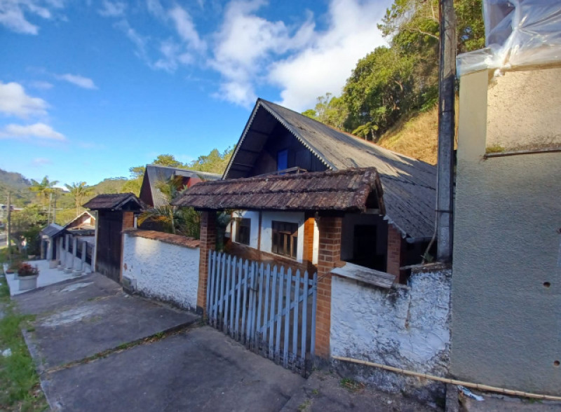 Casa à venda Mury com 160m² e 3 quartos por R$ 350.000 - 1474020732-f5d0b00b-8459-492a-a37f-b77aa3b89fc9.jpeg