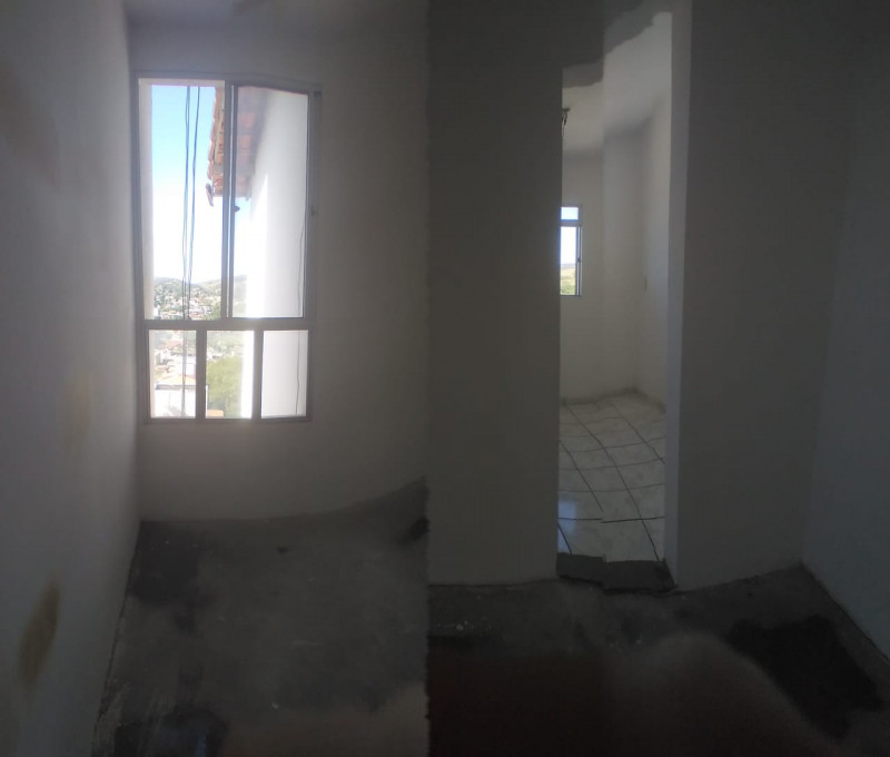 Apartamento à venda Arsenal com 48m² e 2 quartos por R$ 130.000 - 1678266177-photo-2022-09-01-13-55-55-1.jpg