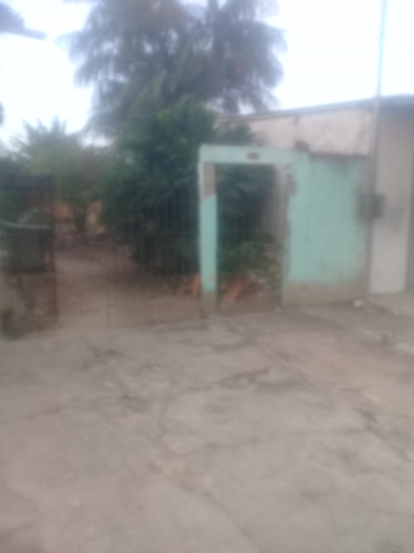 Casa à venda Centro com 450m² e 2 quartos por R$ 110.000 - 68975361-20220911-174739.jpg