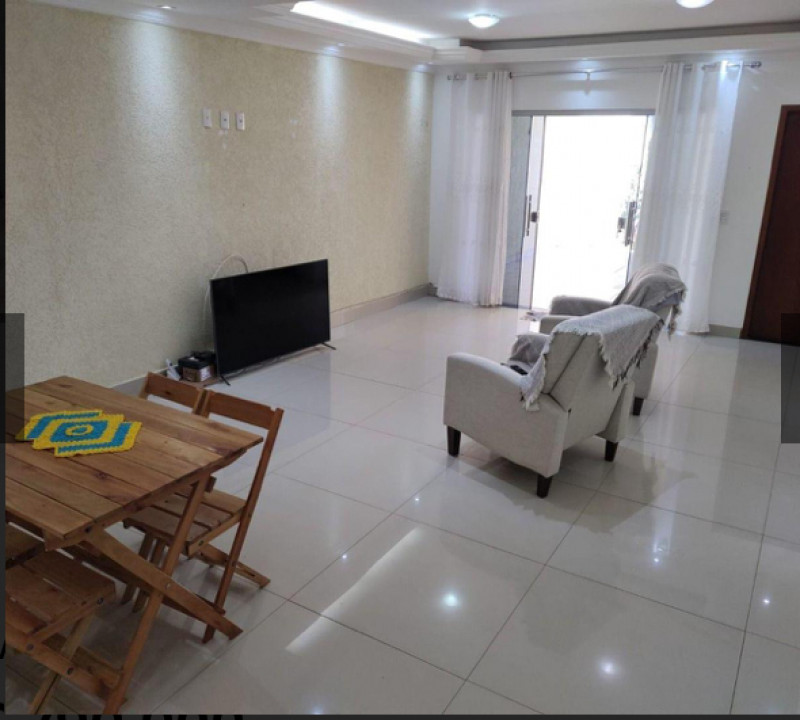 Casa à venda Taguatinga Norte (Taguatinga) com 206m² e 3 quartos por R$ 790.000 - 1704567666-9ad3cb53-3f1a-4481-a84a-ccf756982fc4.jpeg