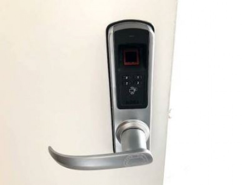 Studio à venda Sé com 23m² e 1 quarto por R$ 310.000 - 1107924715-fechadura-setin-downtown.JPG