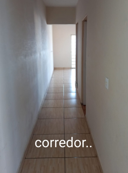 Casa à venda Vila Fiori com 177m² e 2 quartos por R$ 350.000 - 1146276330-corredor.jpg