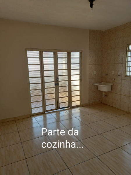 Casa à venda Vila Fiori com 177m² e 2 quartos por R$ 350.000 - 1915623995-cozinha-2.jpg