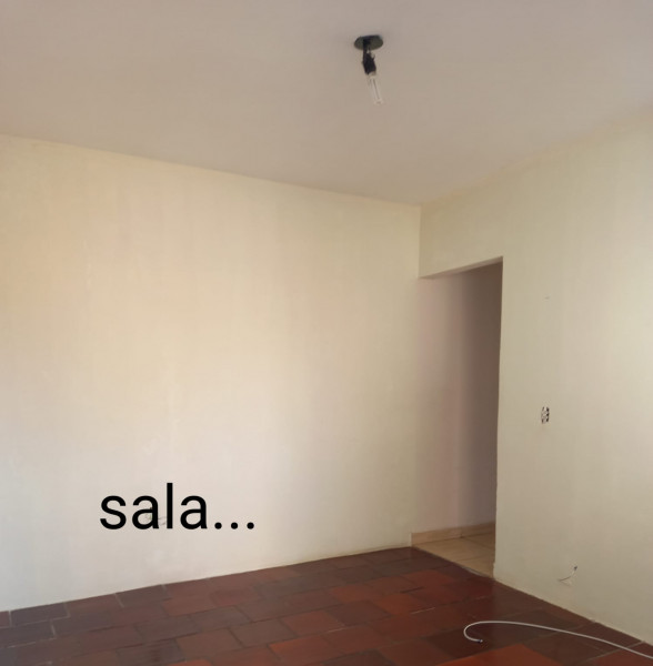 Casa à venda Vila Fiori com 177m² e 2 quartos por R$ 350.000 - 779695161-sala.jpg