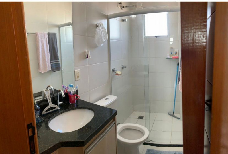 Apartamento à venda Presidente Roosevelt com 85m² e 3 quartos por R$ 405.000 - 1227733206-banheiro-do-meio.jpg