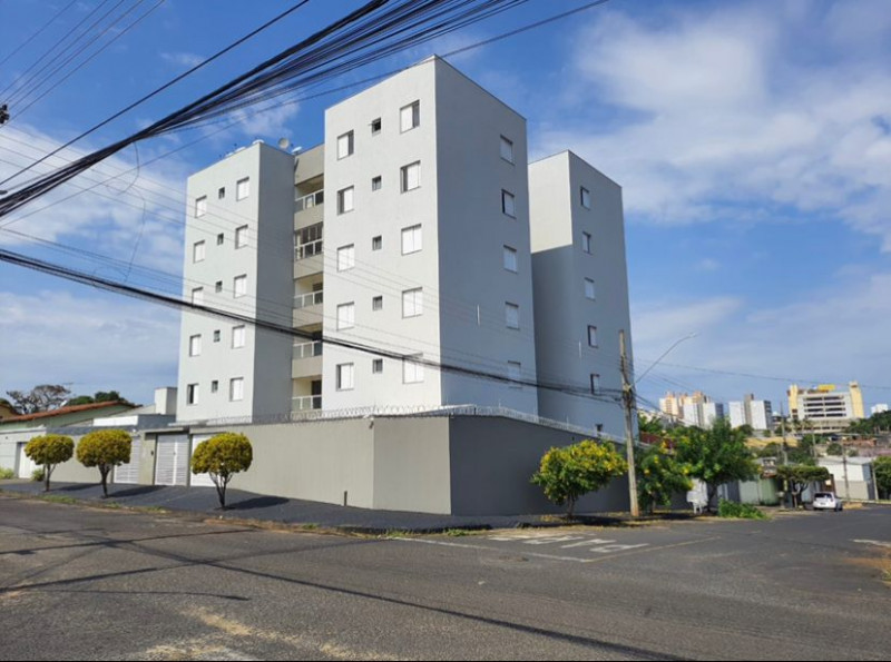 Apartamento à venda Presidente Roosevelt com 85m² e 3 quartos por R$ 405.000 - 389399147-foto-de-predio.jpg