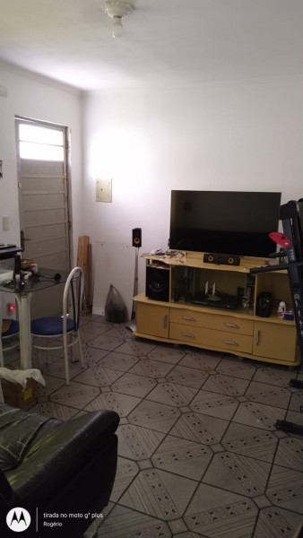 Apartamento à venda Itaquera com 45m² e 2 quartos por R$ 160.000 - 1726896513-imagem-sala.jpg