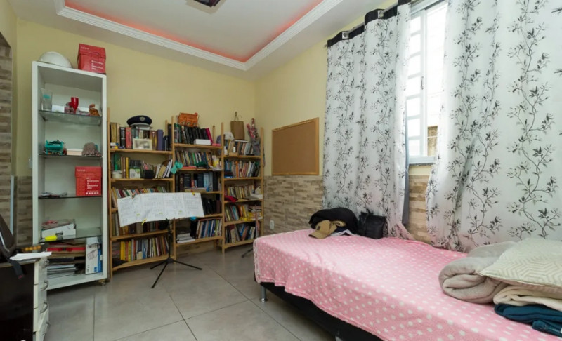 Casa de condomínio à venda Vila Valqueire com 270m² e 3 quartos por R$ 320.000 - 1390645479-img-20220918-121130.jpg