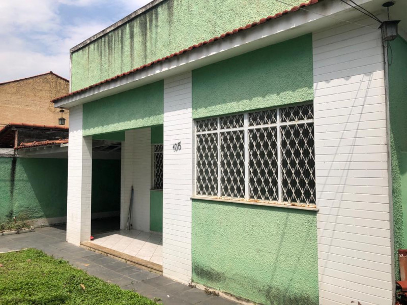 Casa à venda Da luz com 157m² e 3 quartos por R$ 623 - 1818529325-25e6625e-00ed-41d4-b647-8343b50672b8.jpeg