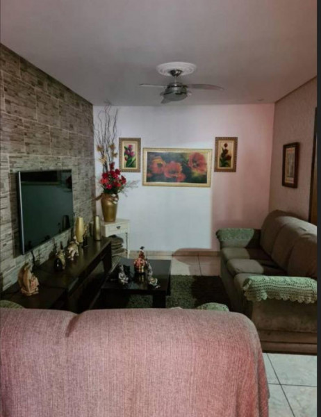 Casa à venda Parque das Américas com 141m² e 2 quartos por R$ 350.000 - 1720712967-img-20220919-wa0024.jpg