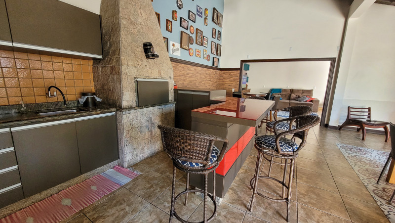 Casa à venda Liri com 300m² e 3 quartos por R$ 980.000 - 1134807030-20220522-103734.jpg