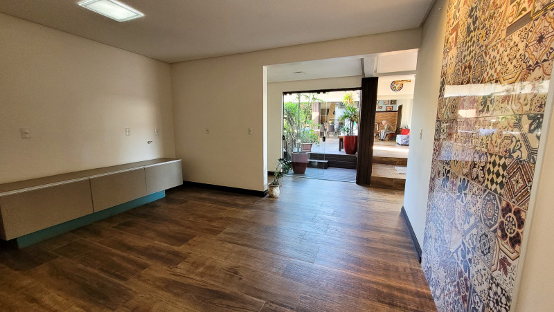 Casa à venda Liri com 300m² e 3 quartos por R$ 980.000 - 1243859020-20220522-102618.jpg