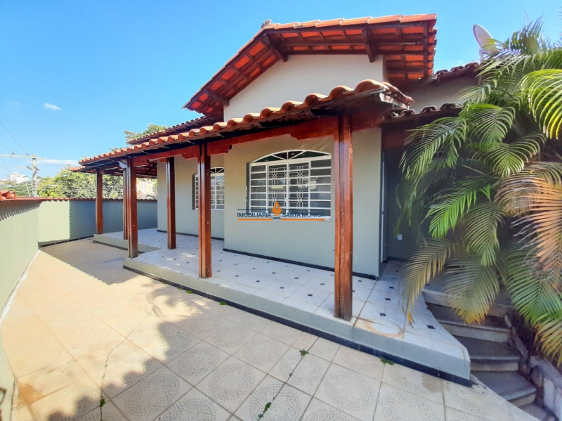 Casa à venda São João Batista com 375m² e 3 quartos por R$ 800.000 - 1075775606-cfff42b7-bbe5-4437-9442-d2aa5537270b.jpeg