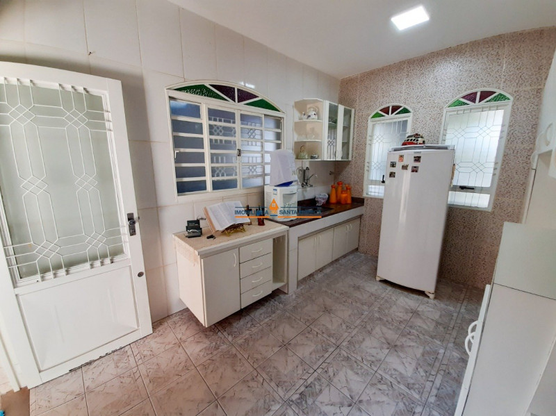 Casa à venda São João Batista com 375m² e 3 quartos por R$ 800.000 - 1137184788-b854e78e-b89a-4aea-9758-c236b6e1fcd9.jpeg