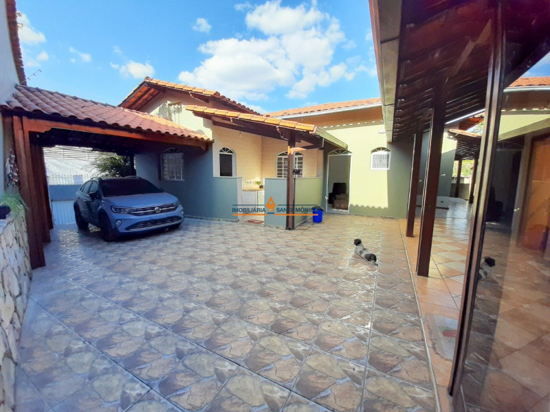 Casa à venda São João Batista com 375m² e 3 quartos por R$ 800.000 - 705094292-9c0f0973-8911-415d-836b-8fd66bd49511.jpeg