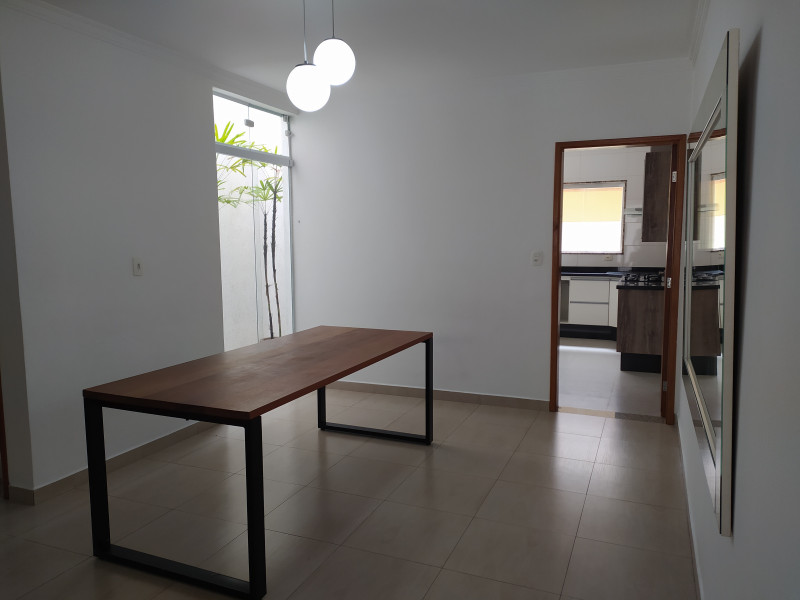 Casa à venda Vila Salete com 200m² e 3 quartos por R$ 878.000 - 1062362573-img-20220205-095730.jpg