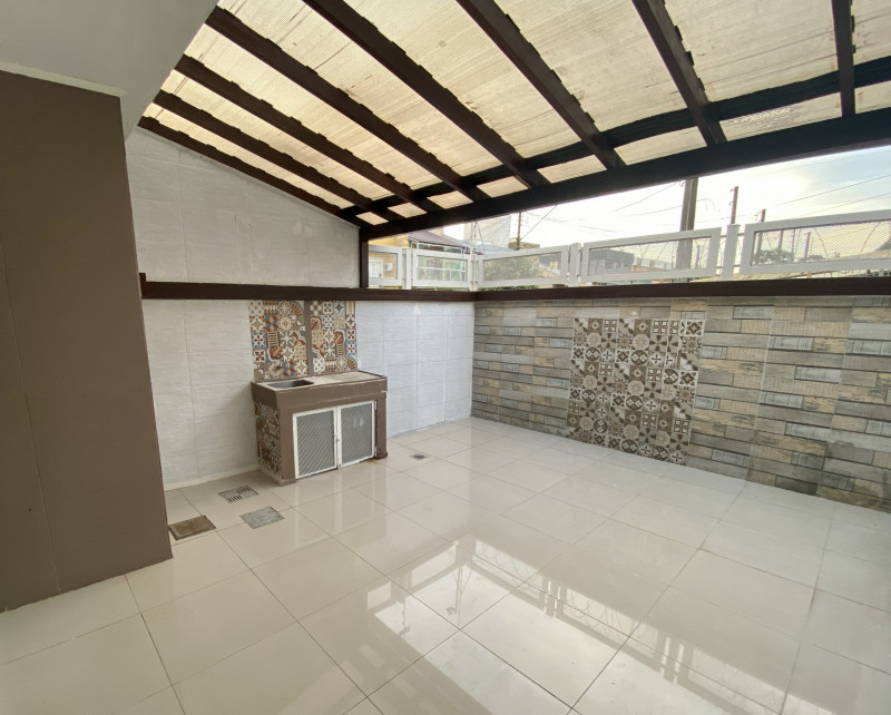 Casa à venda Guarujá com 190m² e 3 quartos por R$ 529.000 - 2069991379-51bbef22-c2f2-4cee-a108-7363cb1af744.jpeg