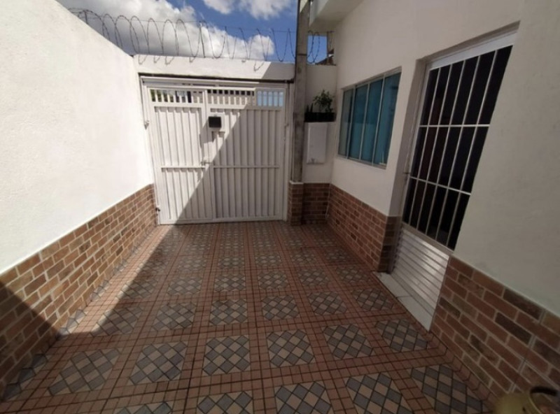 Casa à venda Calmon Viana com 72m² e 2 quartos por R$ 185.000 - 492694502-1c4f308d-7d09-4353-8f4d-9457f37bd3ce.jpeg
