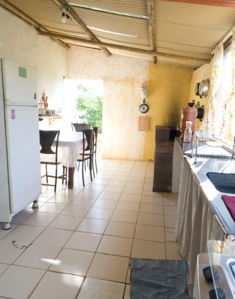 Chácara à venda Centro com 8000m² e 4 quartos por R$ 200.000 - 2034077761-img-20220509-wa0030.jpg