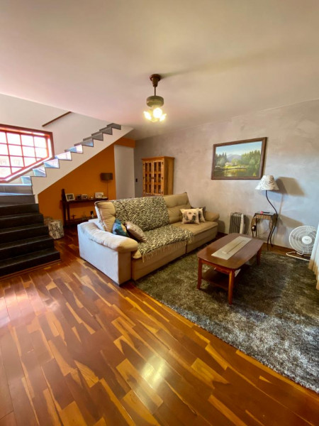 Casa à venda Vila Santa Rosa com 166m² e 3 quartos por R$ 580.000 - 1336399560-sala.jpg